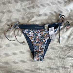 NWT high leg Abercrombie swim bottoms floral